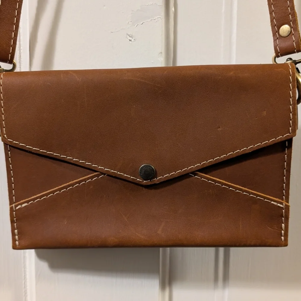 Portland Leather Envelope Crossbody - Picture 1 of 3